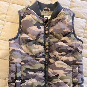 Cat & Jack Boys 4T Camo Puffer Vest